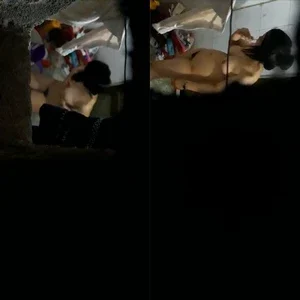 Quay lén bé chubby hàng xóm tắm đêm