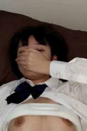 Địt nữ sinh mới lớn non tơ nước nôi lênh láng